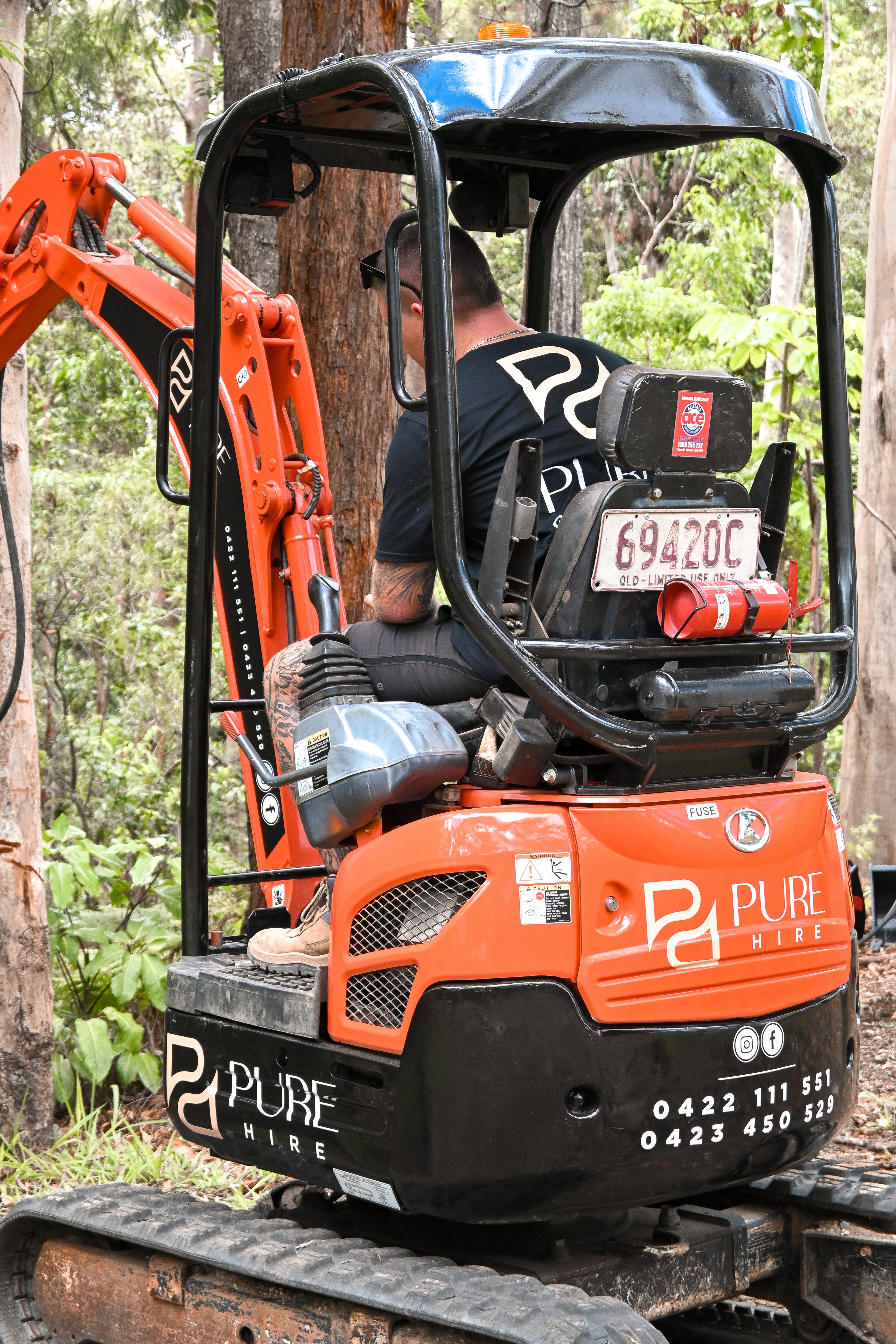 DIY 1.7T Mini Excavator Hire